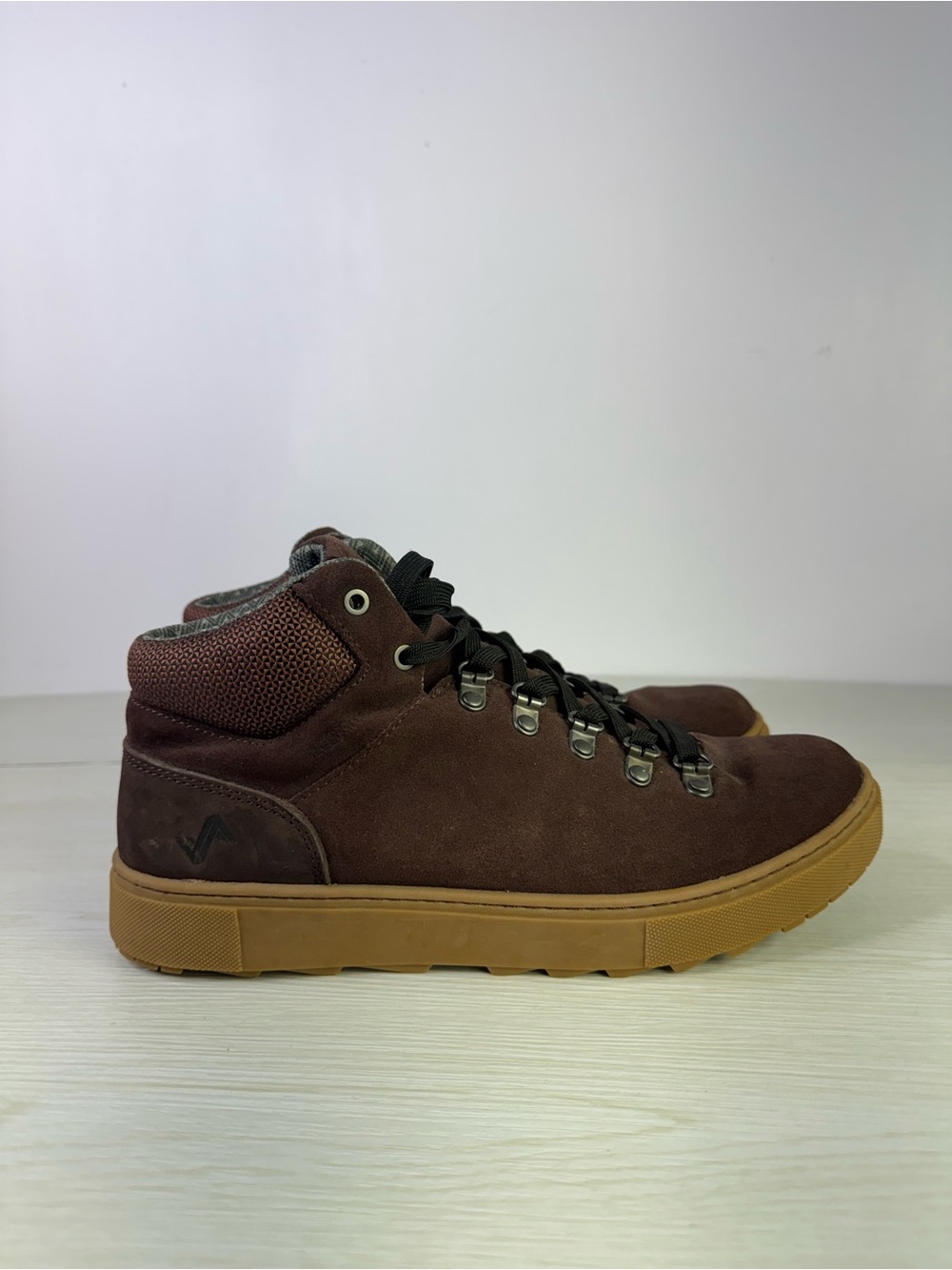 Forsake Lucie Mid Women's Waterproof Outdoor Sneaker Boot size 9.5